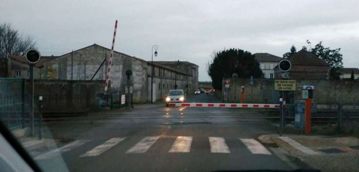 Tonnay-Charente : que s’est-il passé au passage à niveau ?