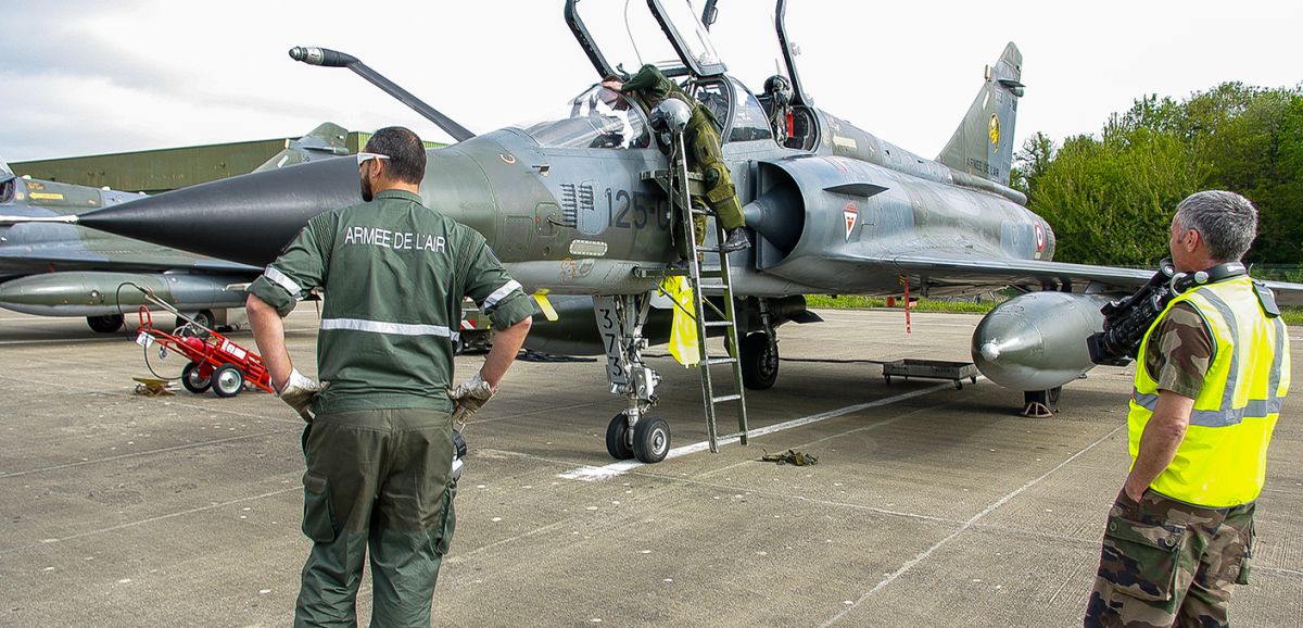 Rochefort : le Mirage 2000N fait ses adieux à l'armée