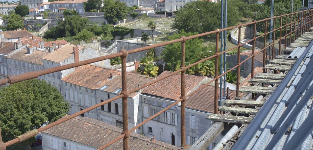 À Tonnay-Charente, le pont suspendu… à la décision de la ministre
