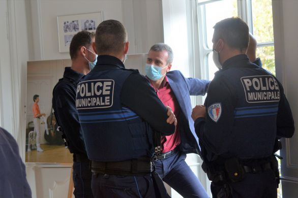 Rochefort : "On a besoin de voir des policiers en tenue"