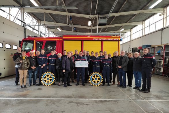 Surgères. Un chèque de 2 000 € remis aux jeunes sapeurs-pompiers