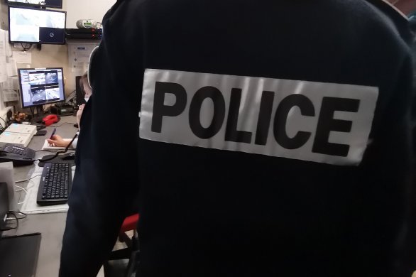 Fait divers. Un policier agressé au couteau au commissariat de La Rochelle