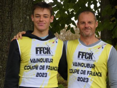 Elouan Nogues aux côtés de son père, Tony, vainqueur de la coupe de France en 2022 et en 2023 en C1 - Master 3  - © A.N.