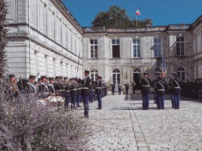 Prise de commandement école de gendarmerie nationale Rochefort - Lou Ferrère