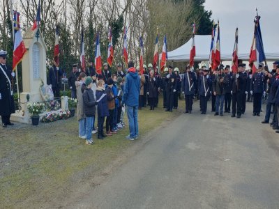 les élèves de l'école primaire du Gué d'Alleré ont entonné Le Chant des Partisans - © Daniel Priez (CLP)