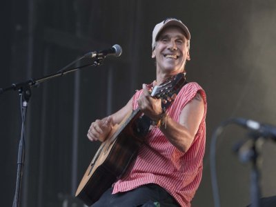 Manu Chao a joué quelques-uns de ses plus grands succès devant un public de 3.000 personnes chauffé à blanc - © Philippe Archambeau