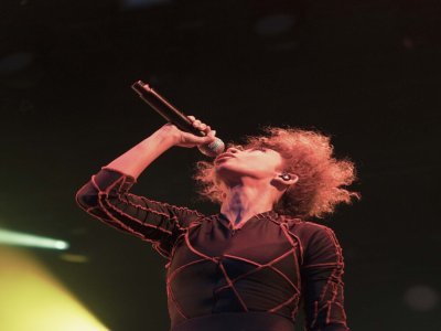 Flavia Coelho était de retour sur la scène Calypso du festival Notes en Vert, 9 ans après avoir fait la première partie d'Imany - © Philippe Archambeau