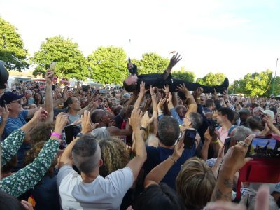 Cali s'est offert un bain de foule. - ©Philippe Archambeau