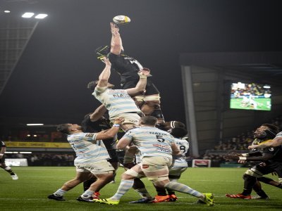 La conquête rochelaise domine les duels aériens. - ©Philippe Archambeau