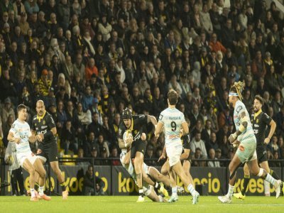 Jack Nowell s'illustre sur son aile. - ©Philippe Archambeau