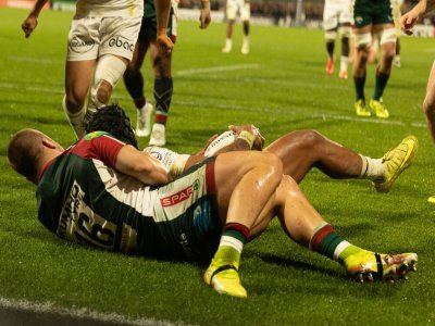 Ulupano Seuteni inscrit le 5e essai de son équipe (73') - © Philippe Archambeau