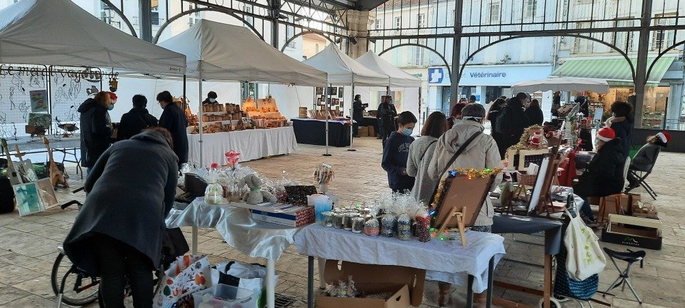 &Agrave; Surg&egrave;res, le journ&eacute;e festive de No&euml;l se tiendra sous les halles